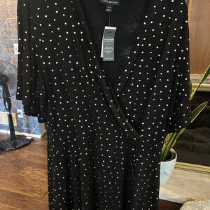 NWT Lane Bryant 10/12 Surplice top with gold foil accents